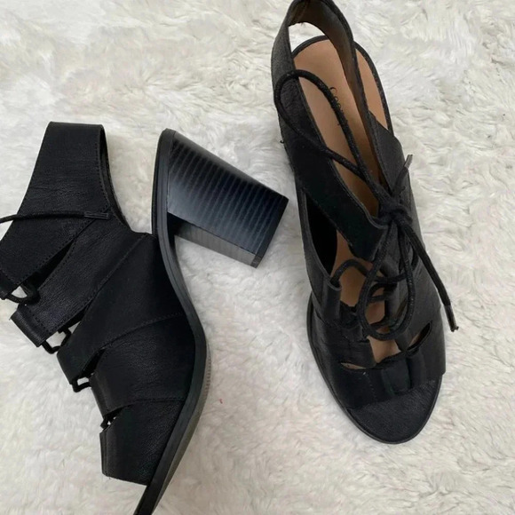 George - Block Heeled Lace Up  Sandals - Picture 2 of 5